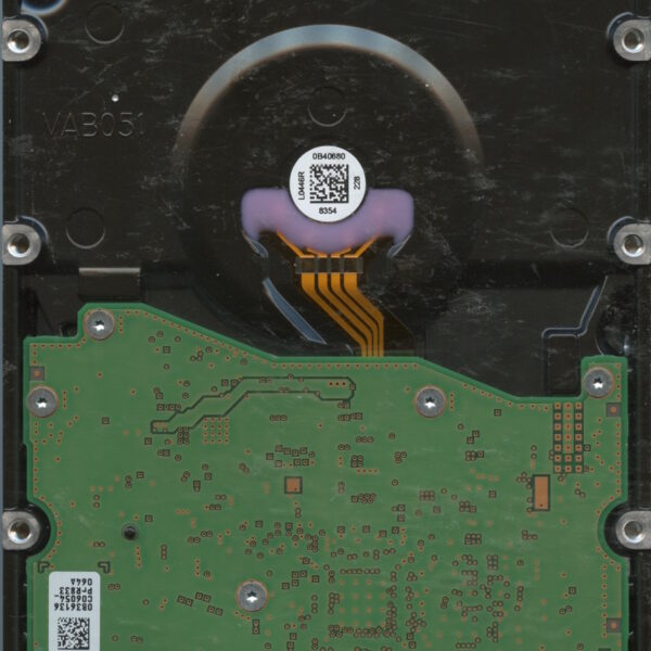 HUS726T4TALE6L4 V6GHN 09:18 WESTERN DIGITAL 4TB PCB